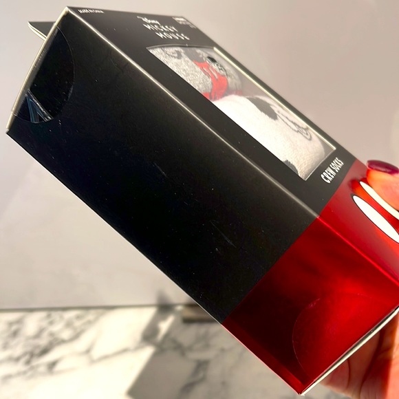 ❤️🖤NIB/Disney’s Mickey Mouse 3 pairs of crew socks in gift box. Size 4-10 - Picture 4 of 7